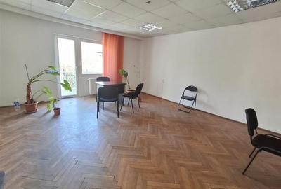 Spatiu birouri 120 mp parcare zona Centrala