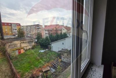 Apartament ULTRACENTRAL Bals 27 mp 2 camere - 1