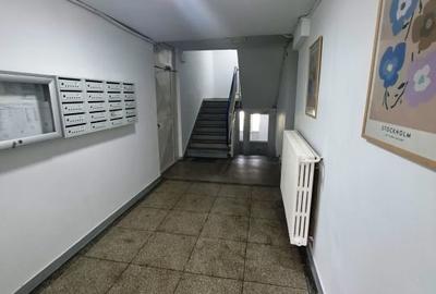 Apartament cu 3 camere semidecomandat în Titan - 2