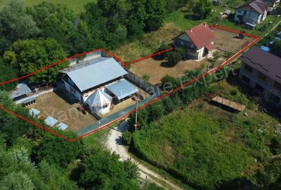 Casă cu 4 camere cu Teren 1960 Mp în Central