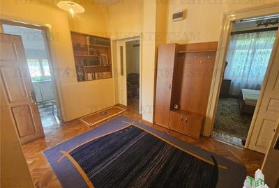 Casa cocheta cu gradina superba 800 metri ultracentral Gaesti - 2