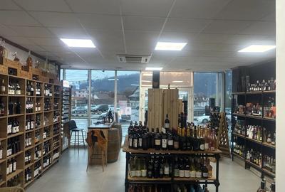 Spațiu comercial, de 65 mp, în Central