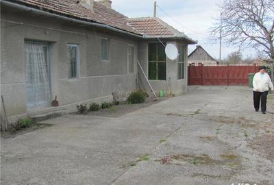 Casă cu 6 camere cu Teren 1400 Mp în Dudeștii Vechi - 1