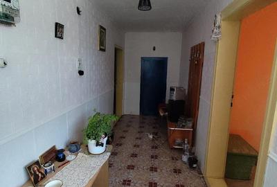 Casă cu 5 camere cu Teren 2200 Mp în Coșdeni - 3