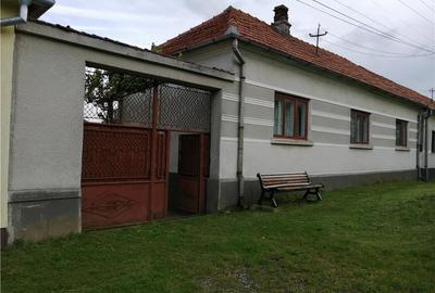 Casă cu 3 camere cu Teren 2335 Mp în Ohaba - 1