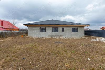 Casă cu Teren 1000 Mp în Itești - 4