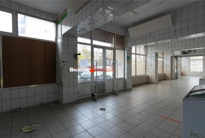 Spațiu comercial, de 232 mp, în Central - 8