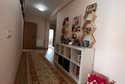 Casă individuală cu 6 camere cu Canalizare în Central - 8