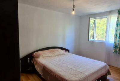 Casă cu 5 camere cu Teren 794 Mp în Livedea - 15