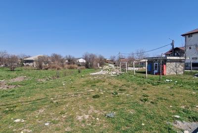 Teren Construcții intravilan de 2300 mp, în Est - 2