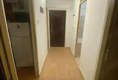 Garsonieră decomandată în Central - 1