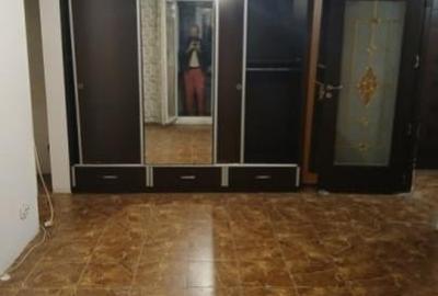 Apartament cu 2 camere semidecomandat în Giurgiului