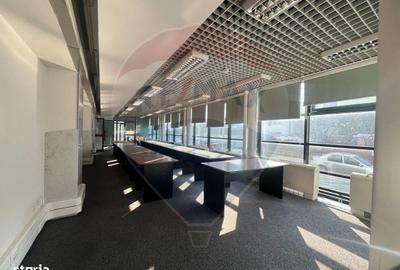 Spațiu comercial, de 4,500 mp, în Central