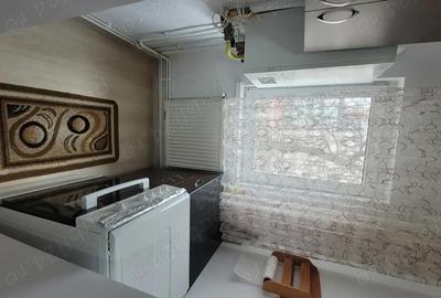 Garsonieră decomandată în Petros - 5