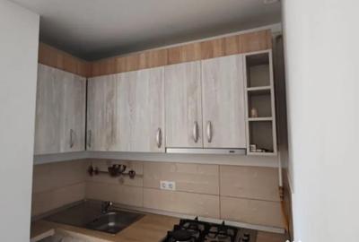 Apartament cu 3 camere decomandat în Central - 1
