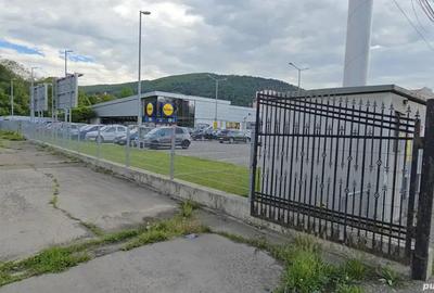Spațiu comercial, de 635 mp, în Central - 11