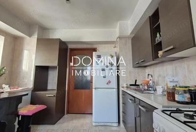 Apartament cu 3 camere decomandat în 9 Mai - 2