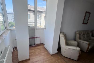 Inchiriez apartament 3 camere Est, Jibou, Salaj - 12