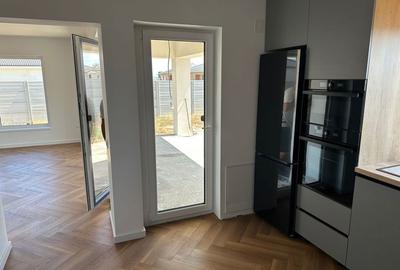 Casă cu 4 camere în Central