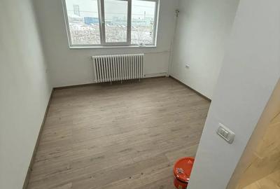 Garsonieră semidecomandată în Olimpia-Stadion