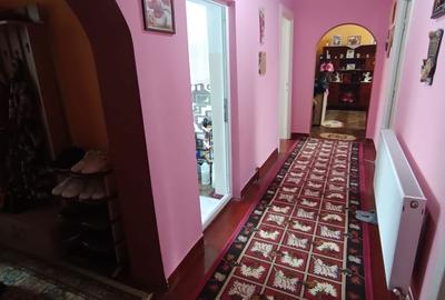 Apartament cu 3 camere decomandat în Central - 2