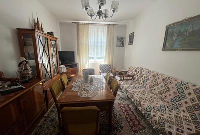 Apartament 2 camere, decomandat, zona Calea București - 2