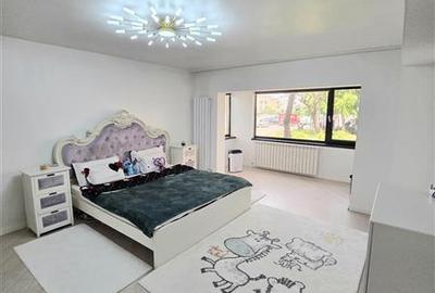 Apartament cu 3 camere semidecomandat, mobilat în Inel I - 13