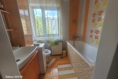 Apartament cu 3 camere decomandat în Central - 2