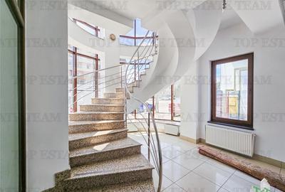 Cladire Targoviste de inchiriat, optim birouri, cabinete med - 1