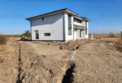 Vila cu 5 CAMERE langa PADUREA TAMASI