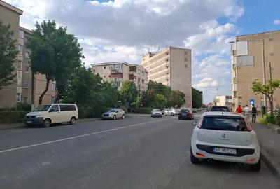 Vand!!! Ap 1 cam zona Atrium Mall in bloc de apartamente etaj 2