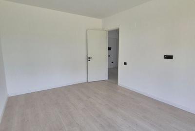 Apartament cu 3 camere decomandat în Titan - 2