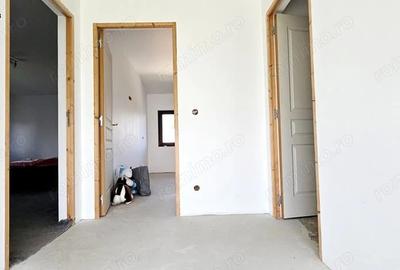 Proprietate Dumbrava Rosie, Vila S+P+E si teren - 9