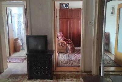 Garsoniera cu balcon la parter zona Gojdu - 1