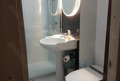 Apartament cu 3 camere decomandat în Pandurilor - 3