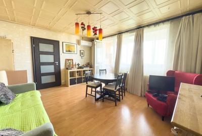 Apartament cu 3 camere semidecomandat în Drumul Taberei