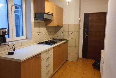 Apartament cu 3 camere semidecomandat în Calea Victoriei - 1