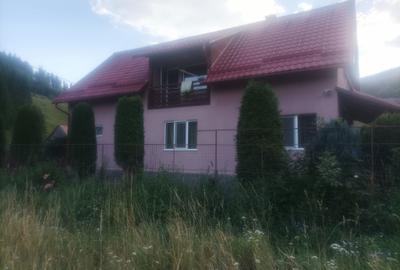 Casă cu 4 camere în Corbu - 3