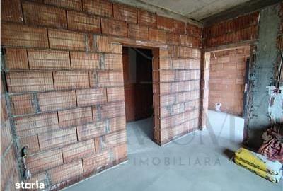Casă cu 3 camere cu Teren 640 Mp în Central - 2