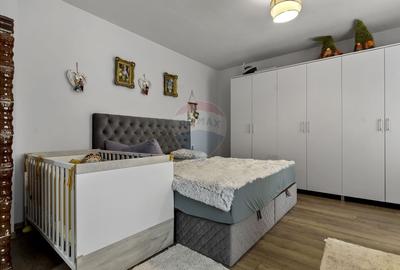 Casa complet renovata cu teren 648 mp de vanzare in Gradiste,Arad - 1