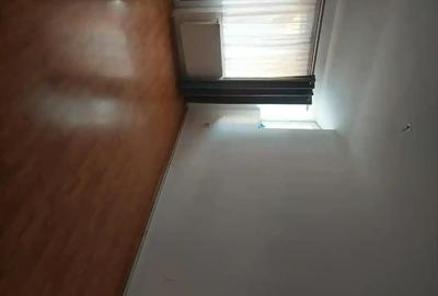 Spațiu comercial, de 70 mp, în Central - 3