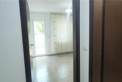 Garsonieră decomandată în Bucium - 9