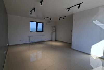 Spatiu 38 mp, Pacurari Rond Era + loc de parcare - 1