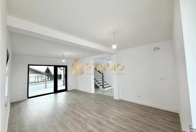 Duplex cu 4 camere cu Canalizare în Exterior Est - 1