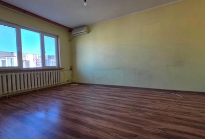 Apartament cu 2 camere decomandat în Crângași