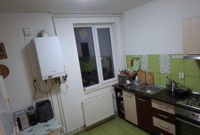 3 camere Exercițiu / fondul vechi , Decomandat / centrala , Amplasament DEOSEBIT - 12