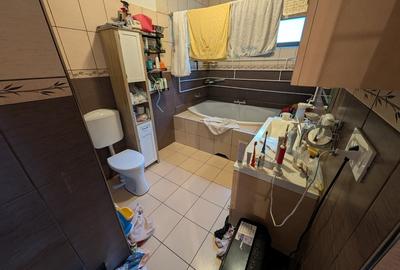 Casă individuală cu 7 camere cu Canalizare în Lipovei - 9