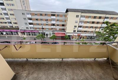 Apartament de vanzare, cu 2 camere, 48 mp, zona Bulevardul T - 6