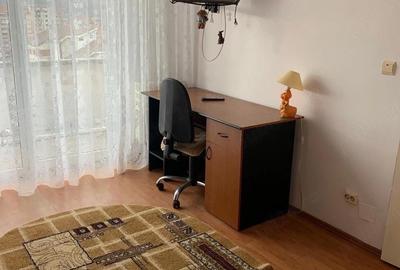 Apartament cu 2 camere decomandat în Petros - 1