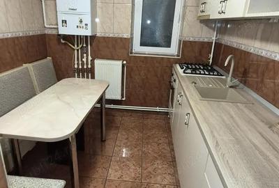 Apartament cu 3 camere decomandat în Casa de Cultură - 6